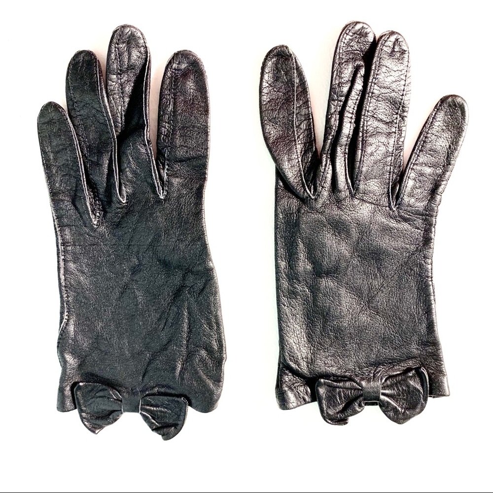 Size Small. Women’s Soft Black Leather Gloves 🧤